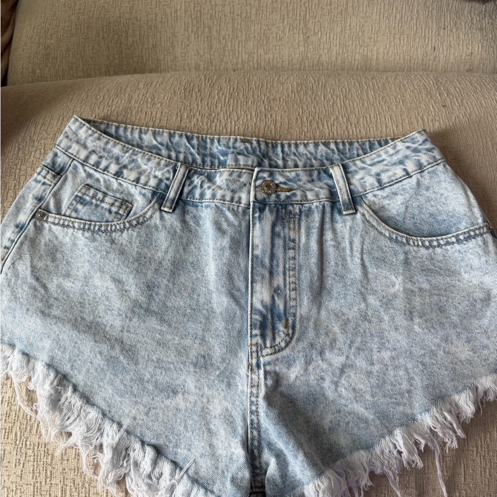 Light Blue Denim Frayed Hem Women's Shorts